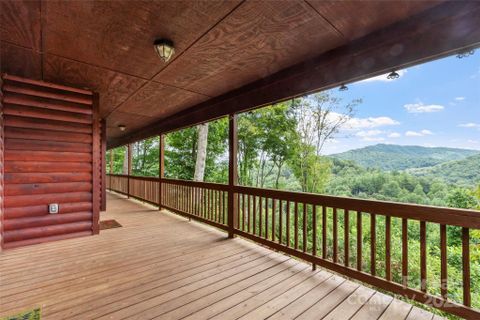 346 Appaloosa Trail active home in Riverwalk, Burnsville, NC