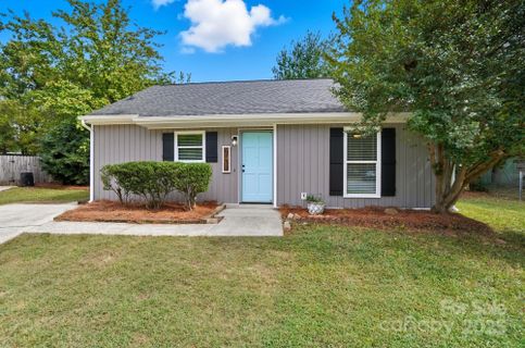 6732 Park Hickory Drive sold home in Hickory Ridge, Charlotte, NC
