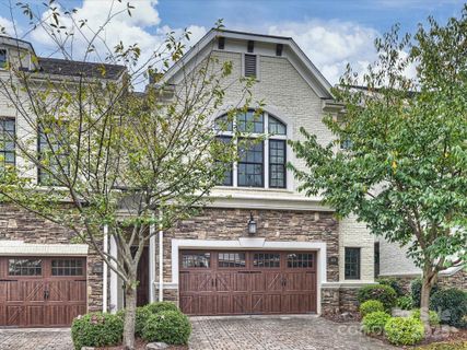 5014 Vernet Lane sold home in Avignon at Southpark, Charlotte, NC