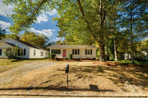 333 Hillandale Street sold home in Brookwood, Concord, NC