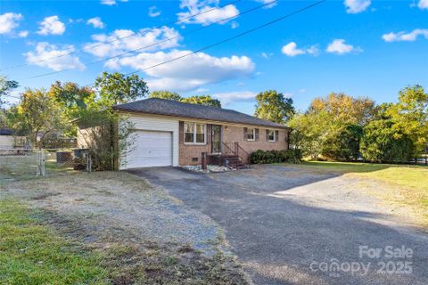 1208 Stallings Road sold home in Stallings Park, Matthews, NC