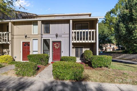 7939 Charter Oak Lane sold home in Treva Woods, Charlotte, NC