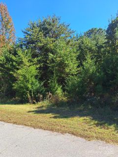 26 Planters Row Road sold home in Planters Ridge, Iron Station, NC