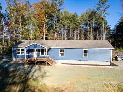 262 Appalachian Way active home in North Side Estates, Mars Hill, NC