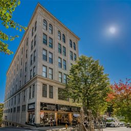 84 W Walnut Street