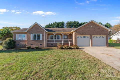 5149 Olde School Drive sold home in Olde School, Hickory, NC