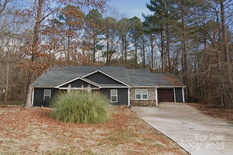 996 Cornelius Road active home in Mills Pond, Mooresville, NC