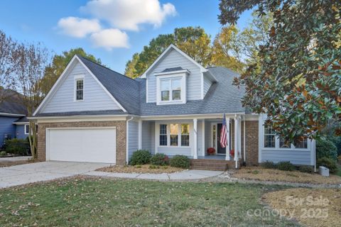 6600 Shaftesbury Road sold home in Crown Colony, Charlotte, NC