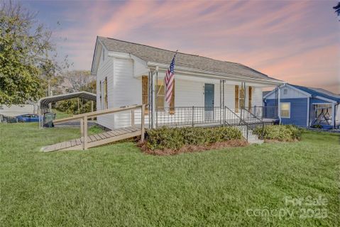 676 Cabarrus Avenue