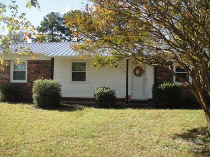 138 Downing Street sold home in Inglewood, Troutman, NC