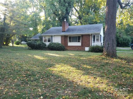 3937 Belcross Drive sold home in Medford Acres, Charlotte, NC
