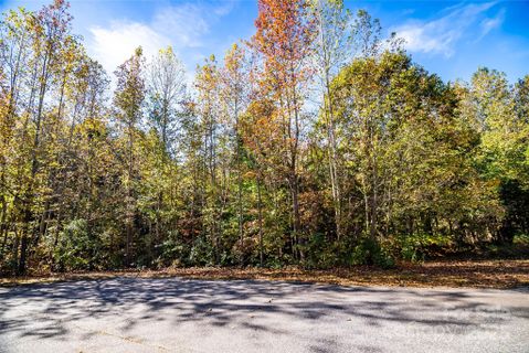69 Seminole Drive sold home in Creekside Village, Maiden, NC