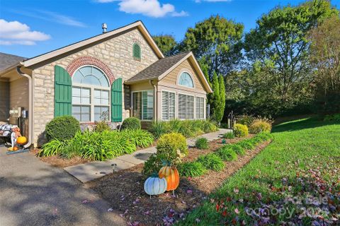 817 Wynnshire Drive sold home in Wynnshire Ridge, Hickory, NC