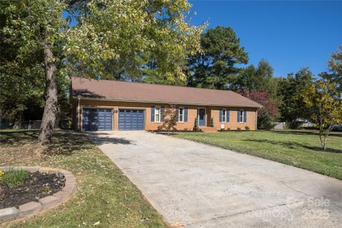 1004 Sandy Court sold home in Forest Brook, Gastonia, NC