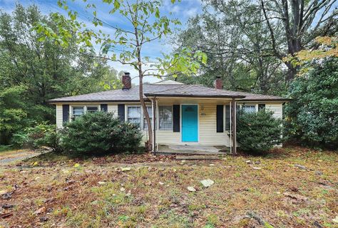 606 N Vance Street sold home in Oakwood Park, Gastonia, NC