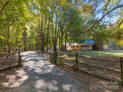 5945 Lindenwood Drive sold home in Indian Brook, Matthews, NC