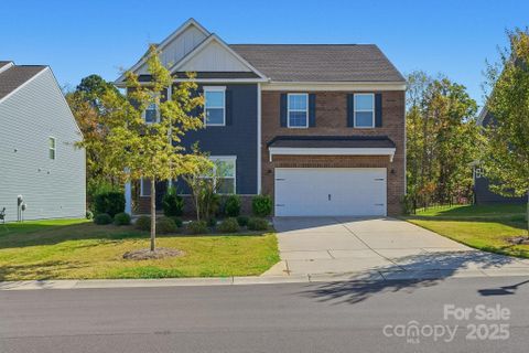 124 Tackle Box Drive pending home in Falls Cove At Lake Norman, Troutman, NC