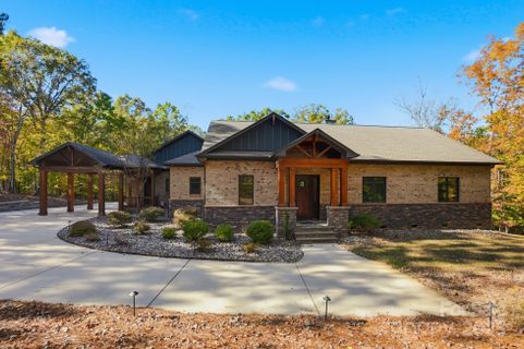 1421 Saratoga Woods Drive sold home in Saratoga Woods, Waxhaw, NC