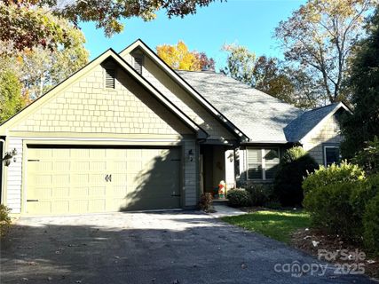 894 Dunroy Drive