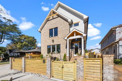2119 Lombardy Circle