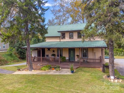 3074 3050 Old Cullowhee Road