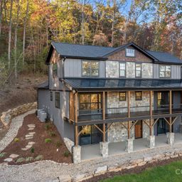 3 Erin Glen Court