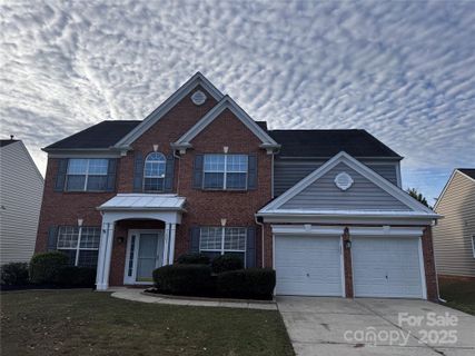 7803 Noland Woods Drive sold home in Reavencrest, Charlotte, NC