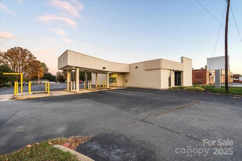 704 N Cannon Boulevard