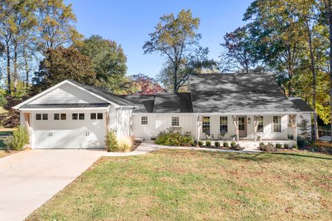 1984 Hickory Hills Drive sold home in Hickory Hills, Denver, NC