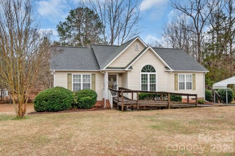 2514 Oxford Circle pending home in Smokerise, Lancaster, SC