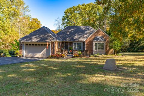 5515 Mallard Drive sold home in Lake Shore Estates, Concord, NC