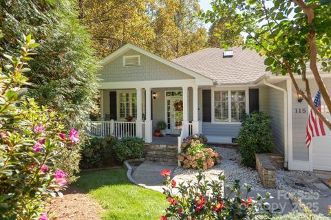 115 Chancery Court active home in Kenmure, Flat Rock, NC