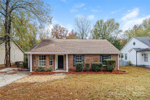 7839 Quail Field Drive sold home in Lynton Place, Charlotte, NC