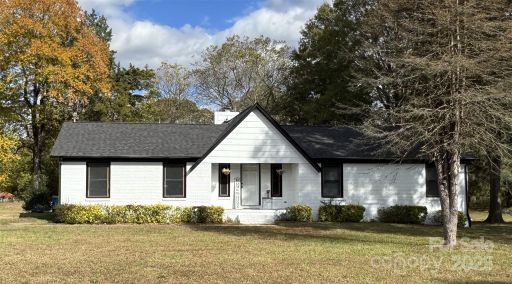 425 Acorn Oaks Drive