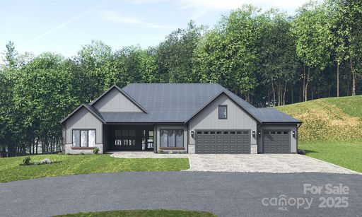 83 Mont Clair Trail active home in Horse Shoe Cove, Horse Shoe, NC