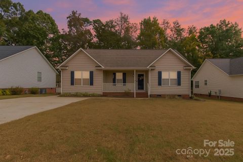 729 Golden Bell Drive sold home in Brittany Meadows, Rock Hill, SC