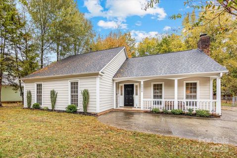 2526 Clearkirk Court sold home in The Heathers, Matthews, NC