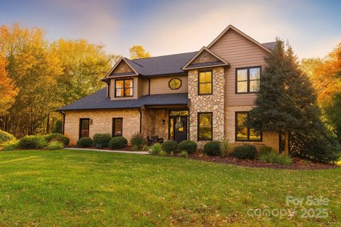 4150 Wandering Lane