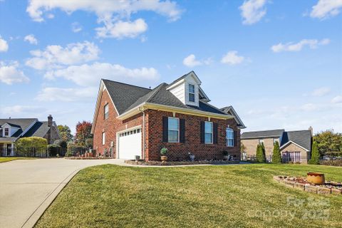 842 Treva Anne Drive sold home in Yates Meadow, Concord, NC