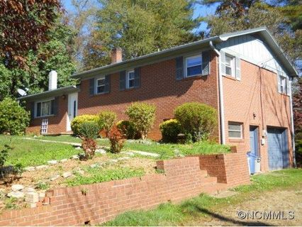 127 Sunset Hill Dr sold home in Sunset Hills, Etowah, NC