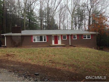 6 N Marley Drive sold home in Butt Mountain Estates, Flat Rock, NC