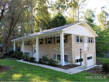 914 Ashley Lane sold home in Glynwood, Hendersonville, NC