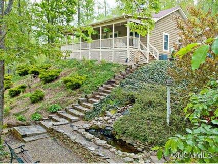 26 Hopalong Trace sold home in Catalooche Ranch Est, Waynesville, NC