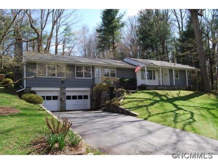 223 South Laurel Circle