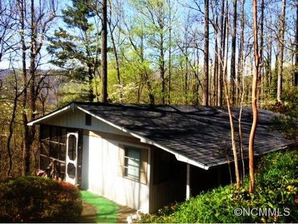 199 Upper Bat Cave sold home in Bat Cave Manor, Bat Cave, NC