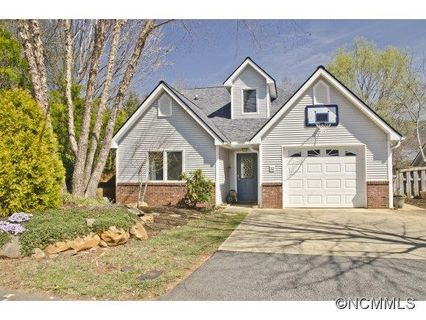 32 Caton Place