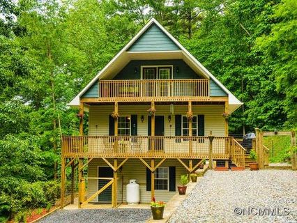 15 Shelton Branch Rd sold home in Wildcat Knob, Barnardsville, NC