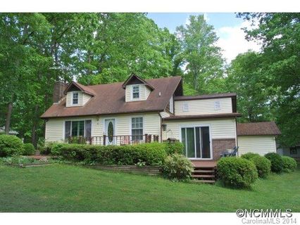 8 S Garden Drive sold home in Country Gardens, Fletcher, NC