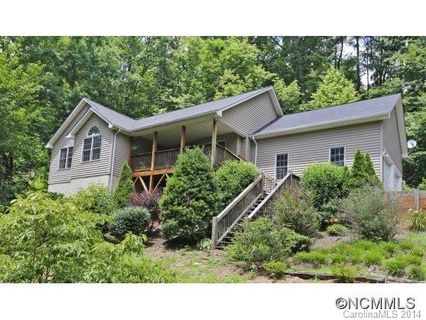 327 Junaluska Oaks sold home in Junaluska Oaks, Waynesville, NC