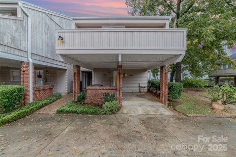 606 N Graham Street